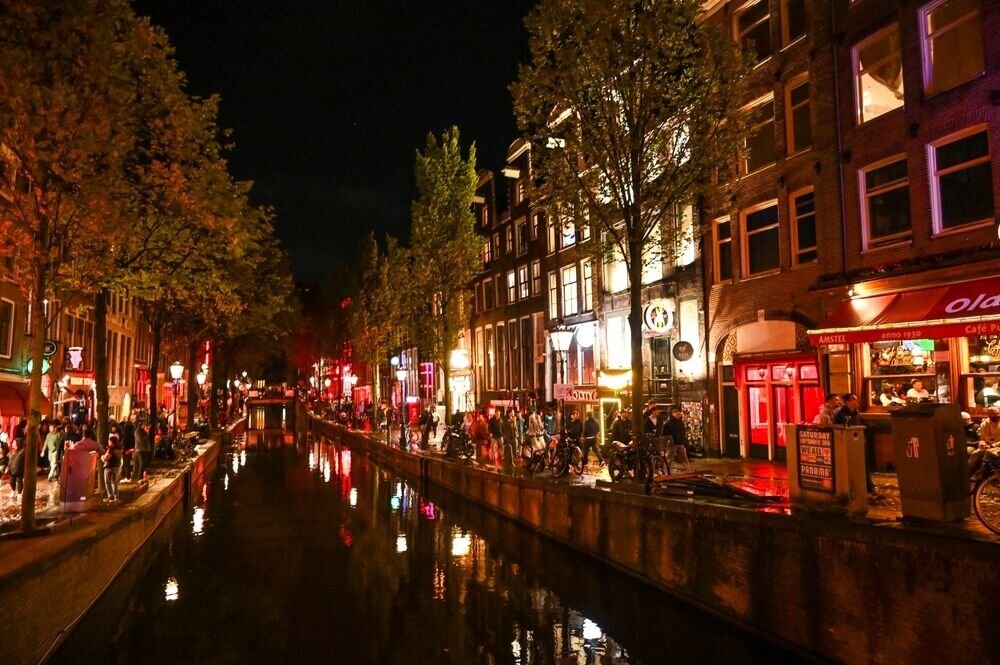 clubs in amsterdam